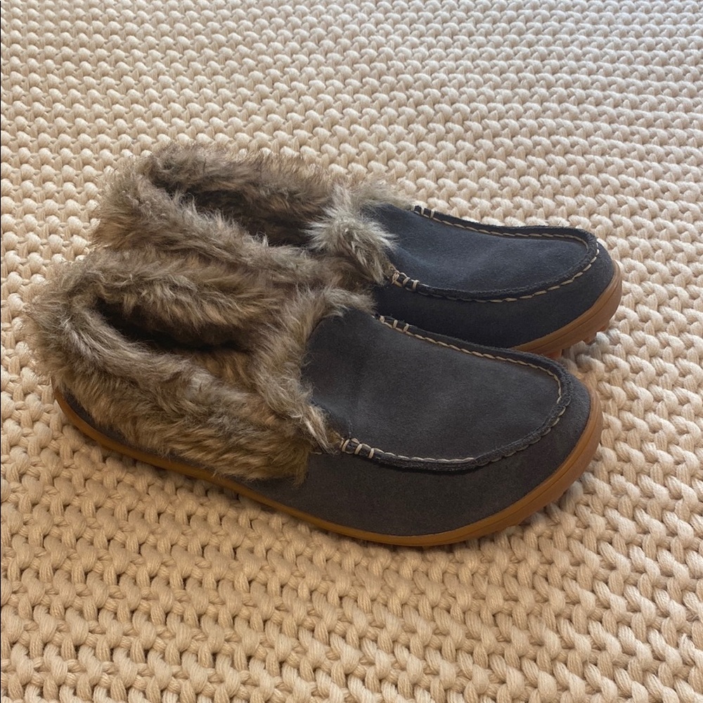 Columbia Faux Fur Lined Slippers